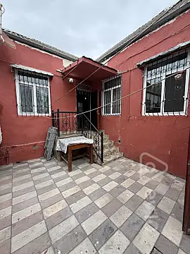 Kirayə verilir 3 otaqlı həyət evi 90 m² — Xırdalan 3 otaq 90.00 m²