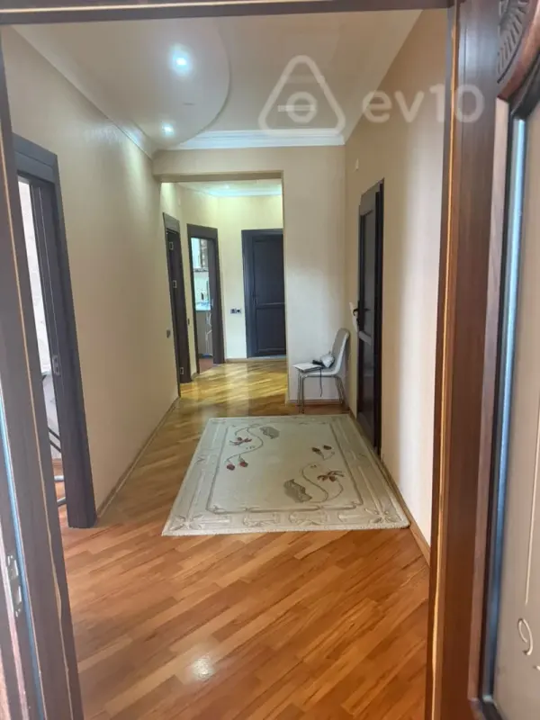 Kirayə verilir 3 otaqlı yeni tikili 125 m²