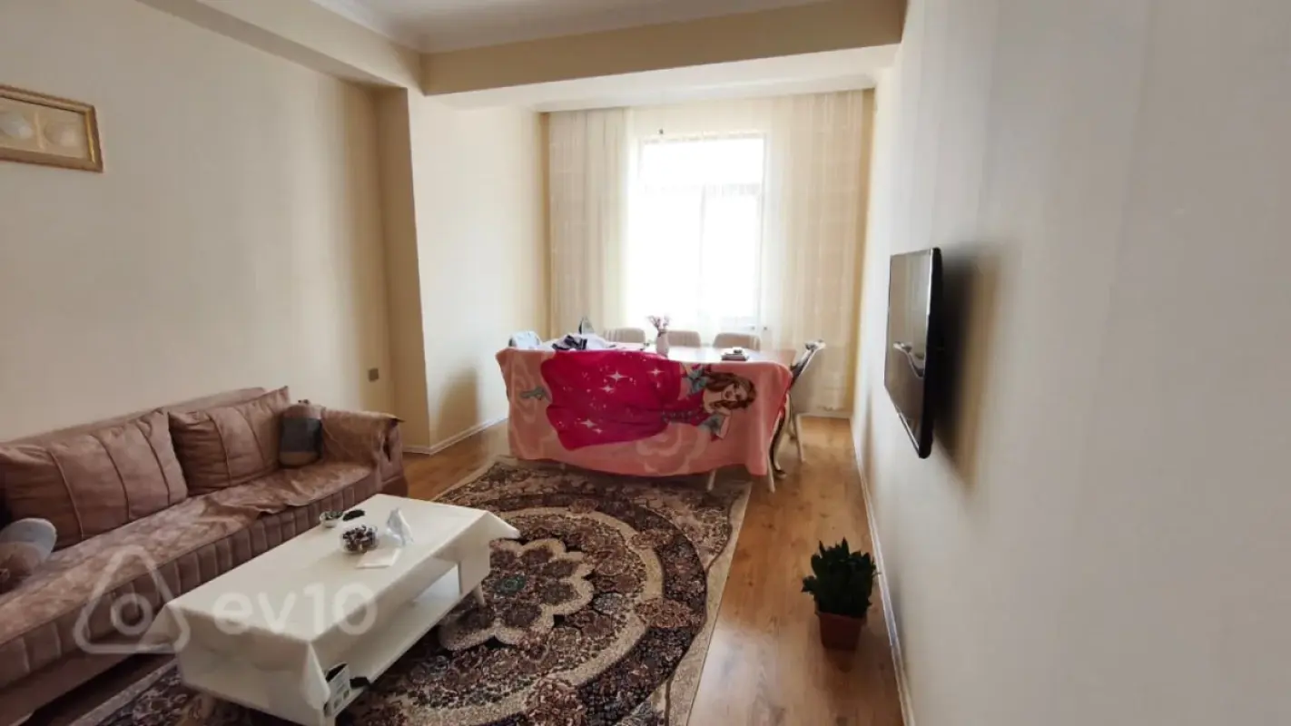 Satılır 4 otaqlı yeni tikili 130 m²