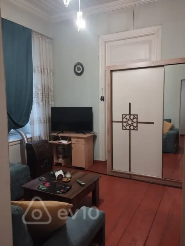 Satılır 3 otaqlı köhnə tikili 65 m²