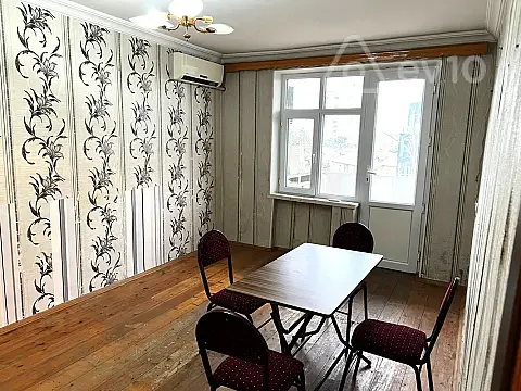 Kirayə verilir 1 otaqlı köhnə tikili 42 m² — Bakı, Nizami 1 otaq 42.00 m²