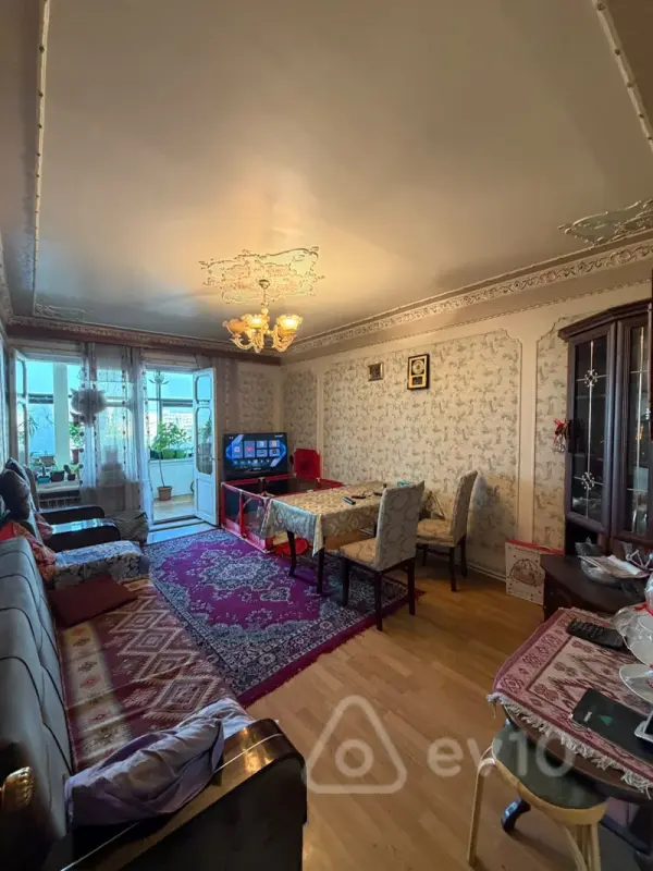 Satılır 3 otaqlı köhnə tikili 90 m²