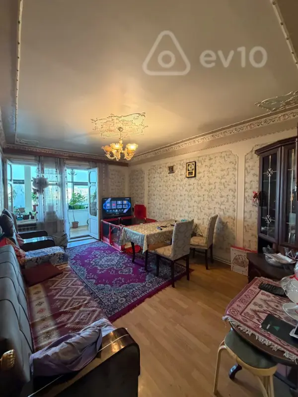 Satılır 3 otaqlı köhnə tikili 90 m²
