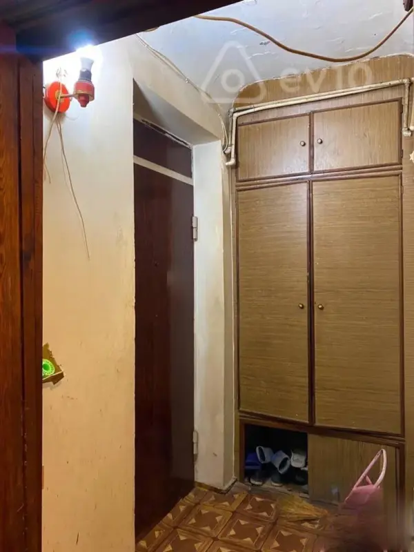 Satılır 1 otaqlı köhnə tikili 33 m²