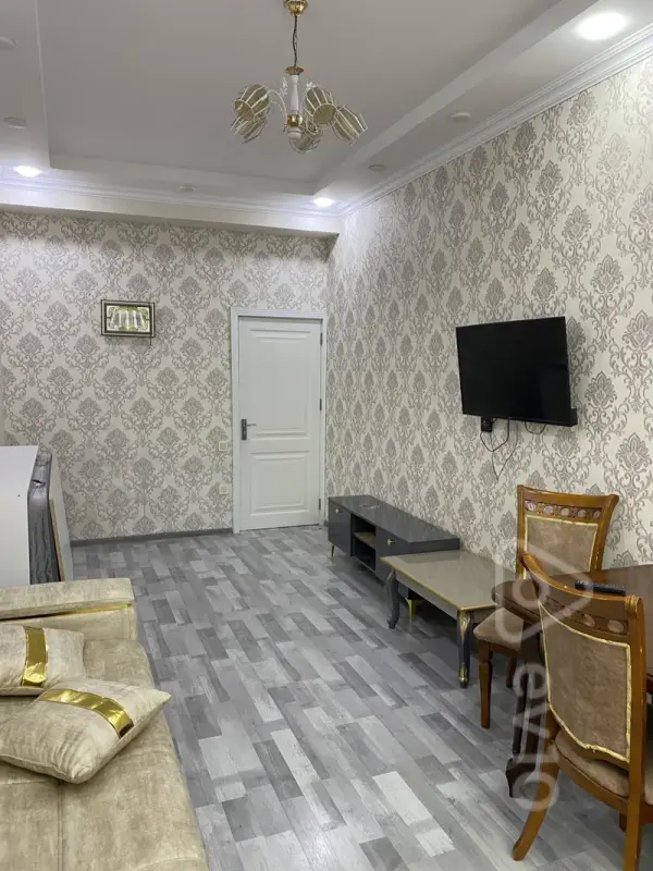 Kirayə verilir 2 otaqlı yeni tikili 80 m²