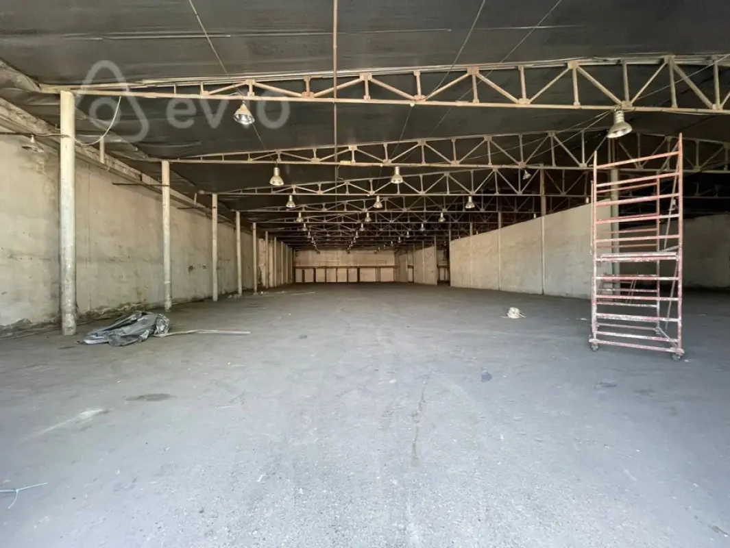 Kirayə verilir mənzil 1300 m²
