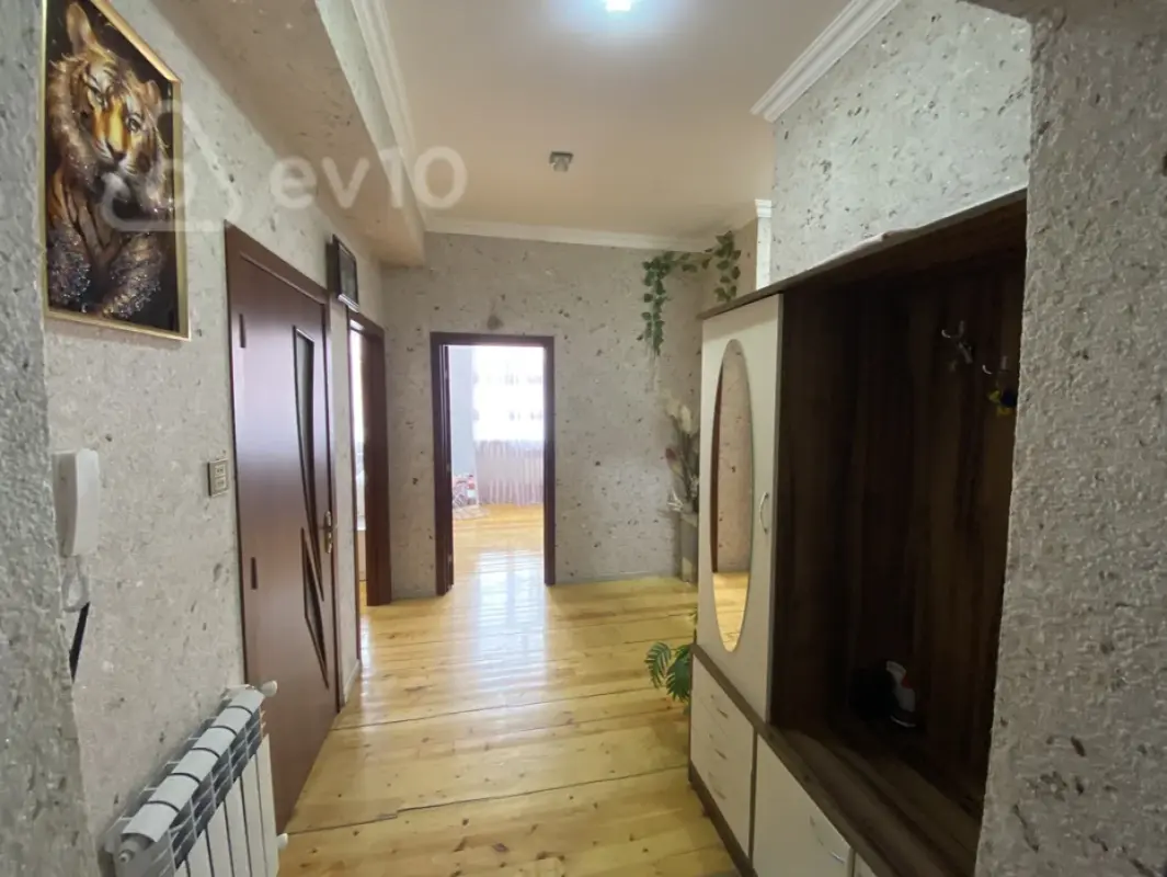 Satılır 3 otaqlı yeni tikili 80 m²