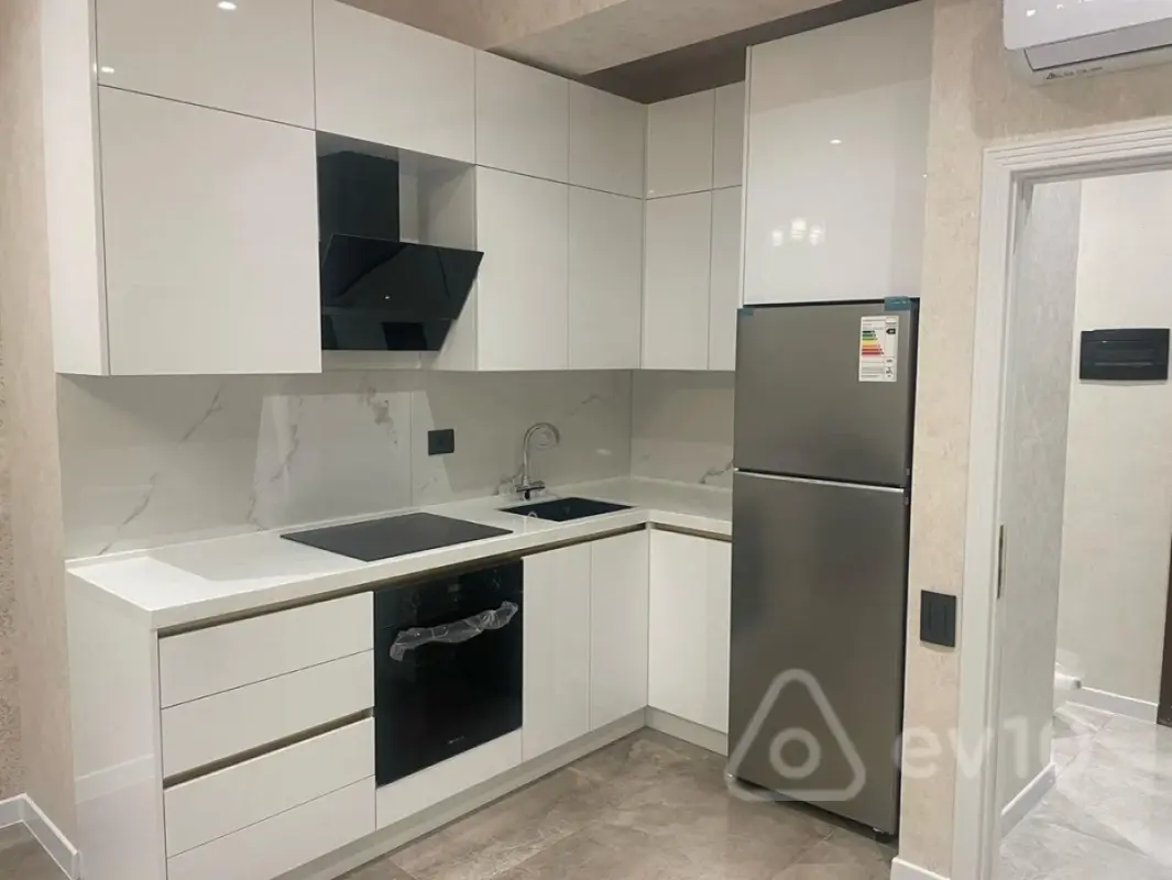 Kirayə verilir 2 otaqlı yeni tikili 66 m²