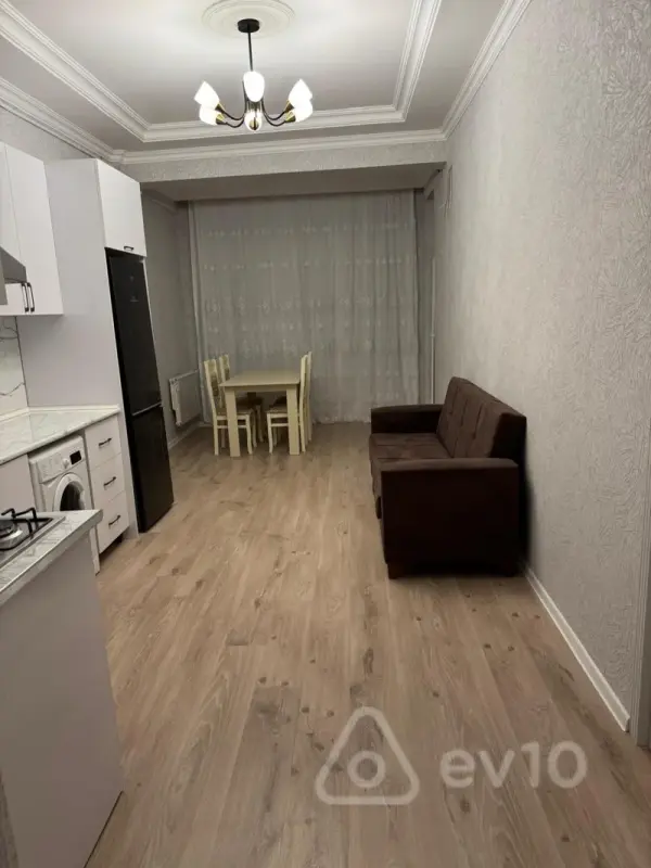 Kirayə verilir 2 otaqlı yeni tikili 65 m²