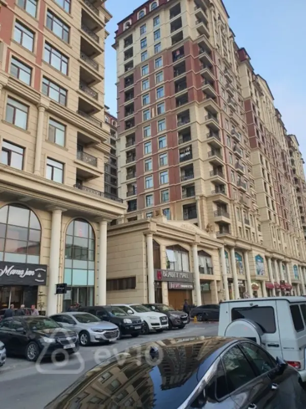 Satılır 3 otaqlı yeni tikili 115 m²