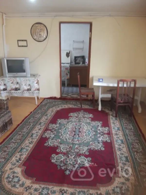 Kirayə verilir 2 otaqlı həyət evi 30 m²