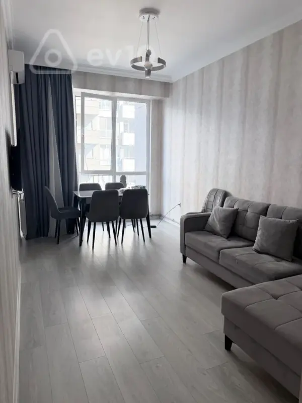 Kirayə verilir 2 otaqlı yeni tikili 55 m²