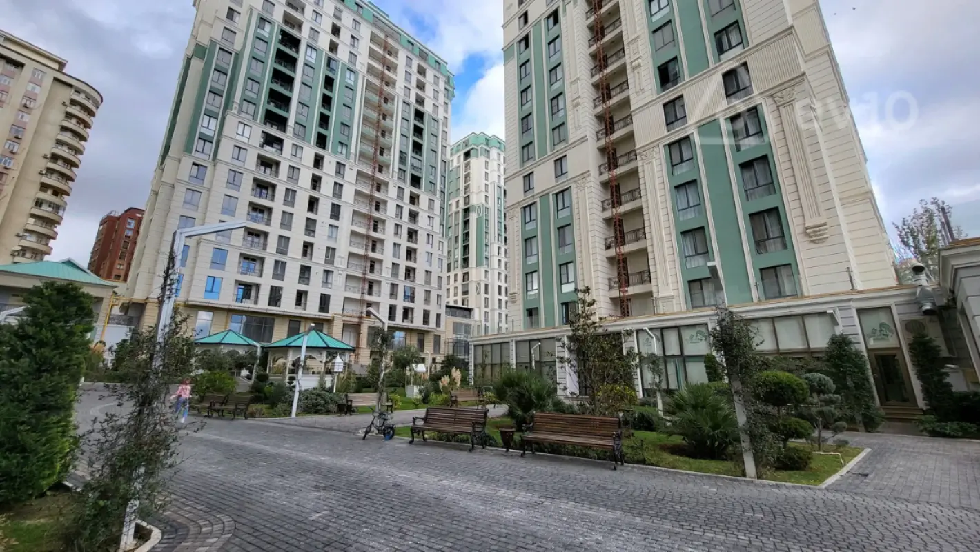 Satılır 2 otaqlı yeni tikili 93 m²