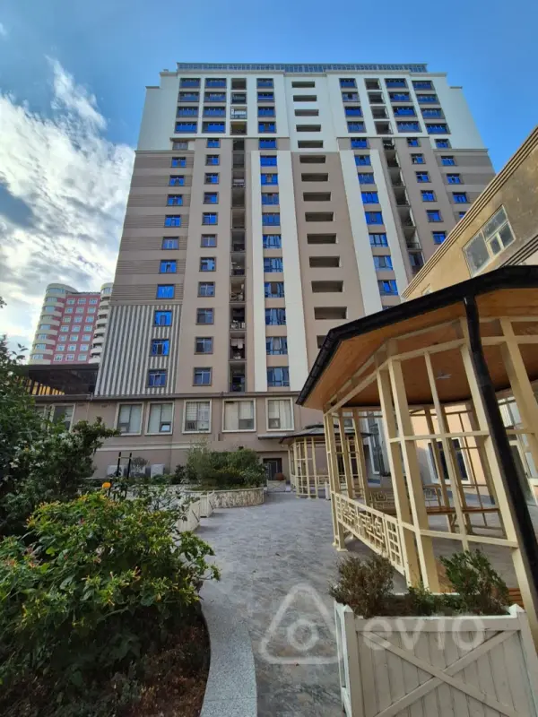 Kirayə verilir 2 otaqlı yeni tikili 114 m²