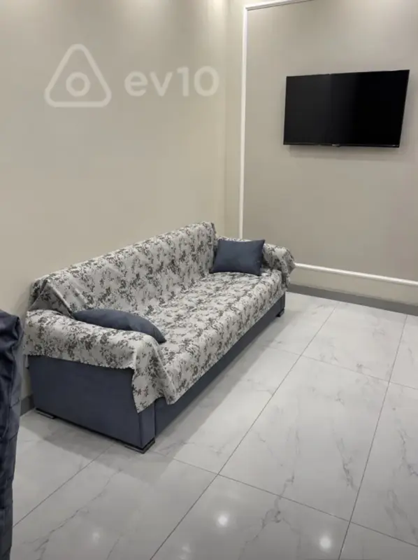 Kirayə verilir 2 otaqlı yeni tikili 70 m²