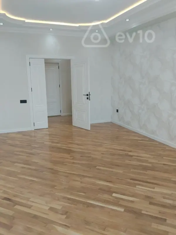 Satılır 2 otaqlı yeni tikili 87 m²