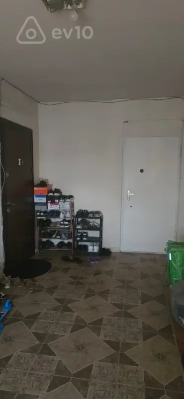 Satılır 1 otaqlı köhnə tikili 35 m²