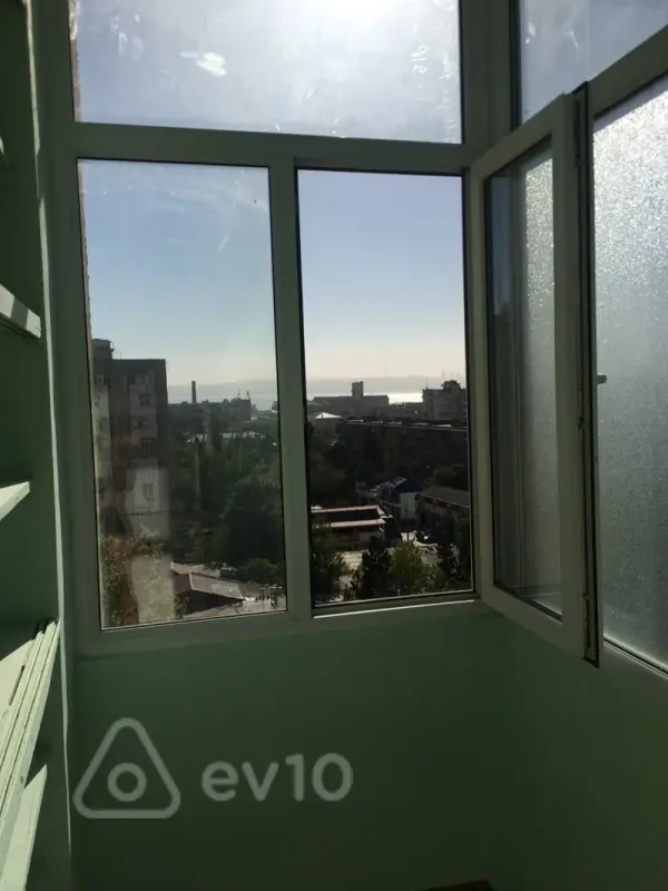 Kirayə verilir 2 otaqlı köhnə tikili 60 m²