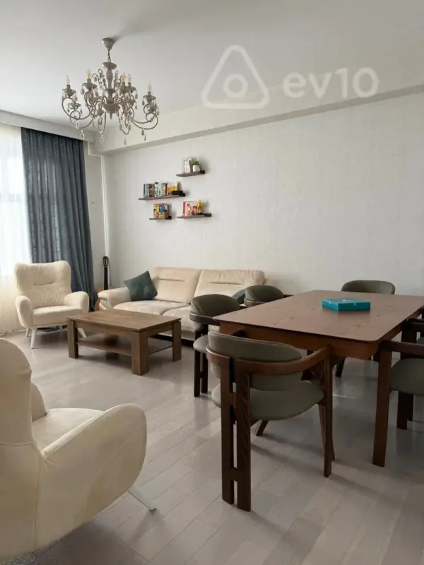 Kirayə verilir 3 otaqlı yeni tikili 100 m²