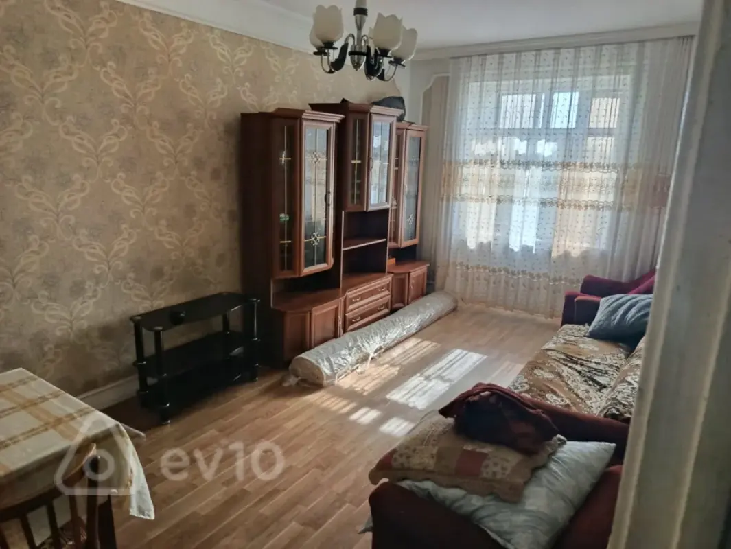 Kirayə verilir 2 otaqlı köhnə tikili 55 m²