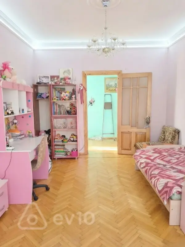 Satılır 3 otaqlı köhnə tikili 86.7 m²