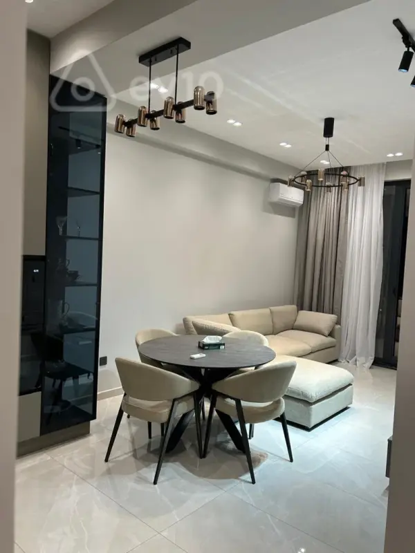Kirayə verilir 3 otaqlı yeni tikili 100 m²