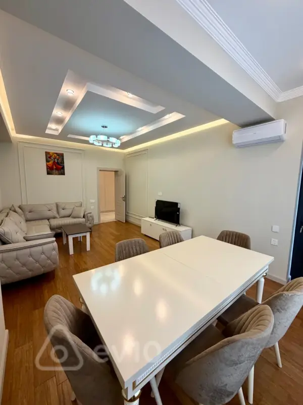 Kirayə verilir 2 otaqlı yeni tikili 85 m²