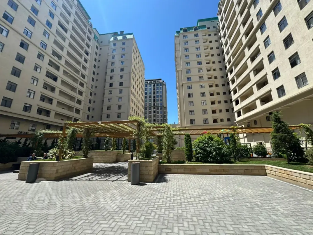 Satılır 2 otaqlı yeni tikili 83 m²