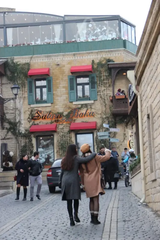 Kirayə verilir 1 otaqlı köhnə tikili 40 m²