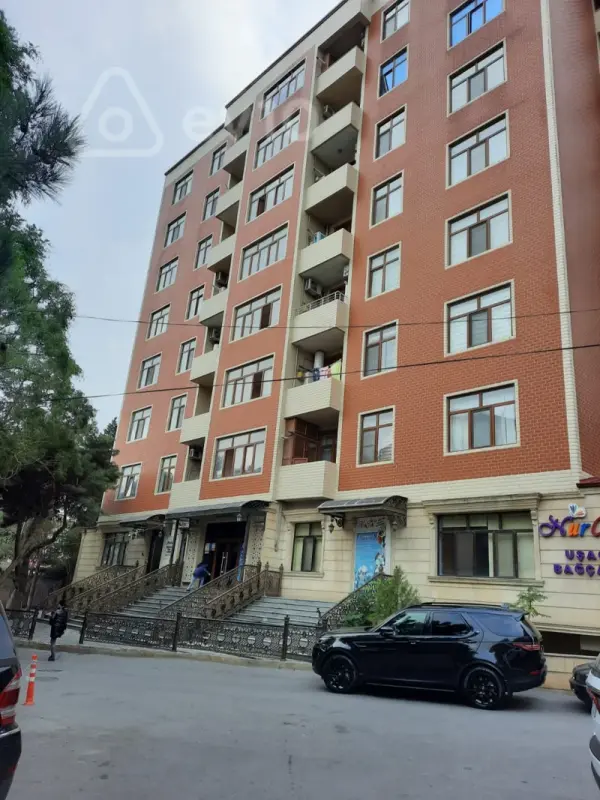 Satılır 3 otaqlı yeni tikili 130 m²