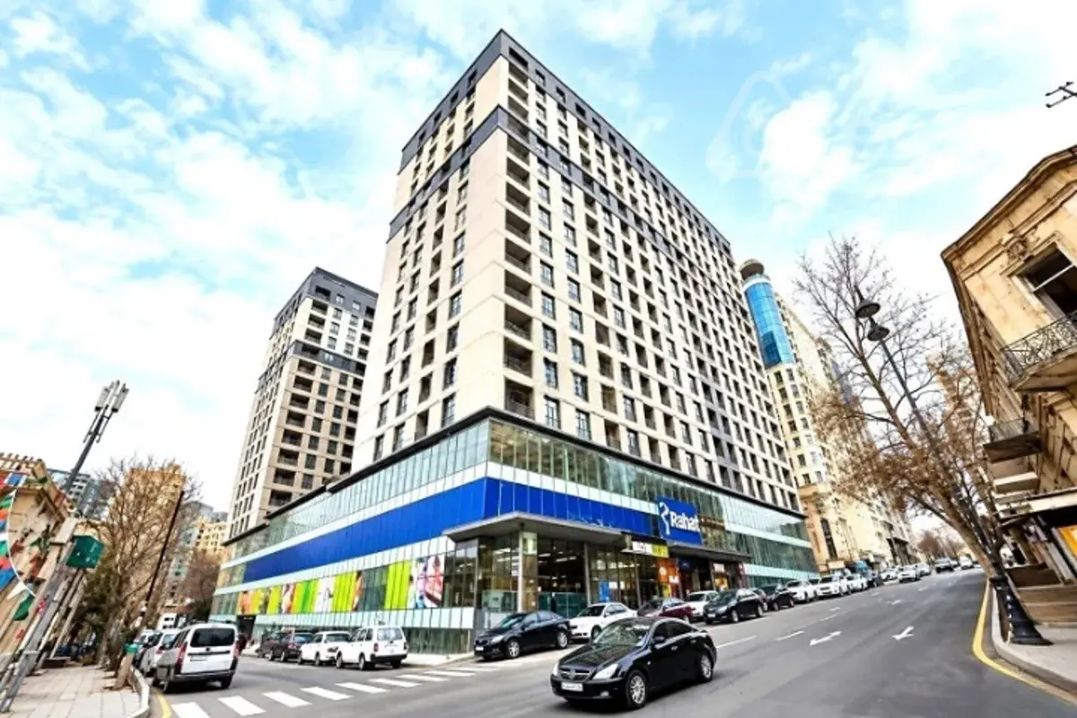 Satılır 2 otaqlı yeni tikili 60 m²