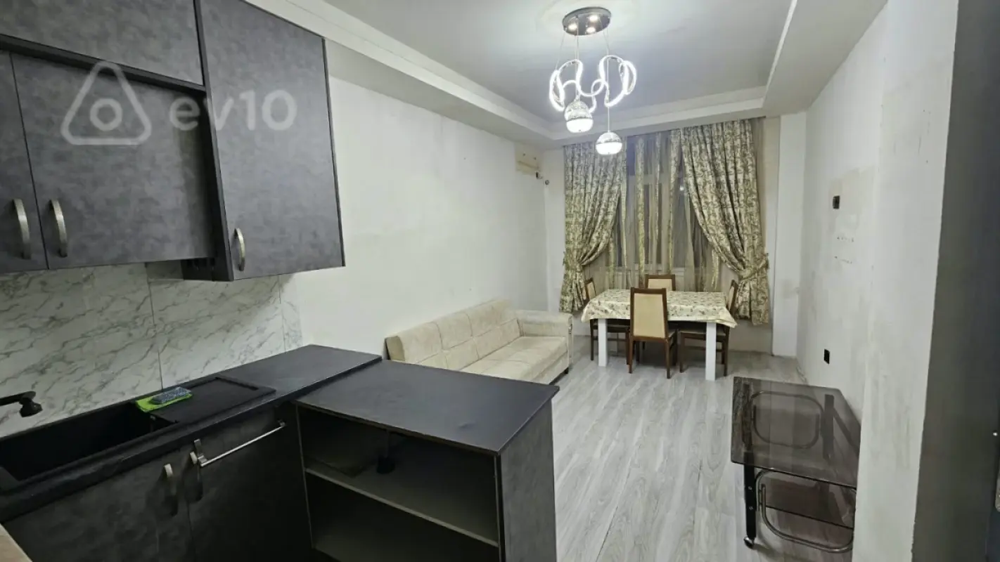 Kirayə verilir 3 otaqlı yeni tikili 67 m²