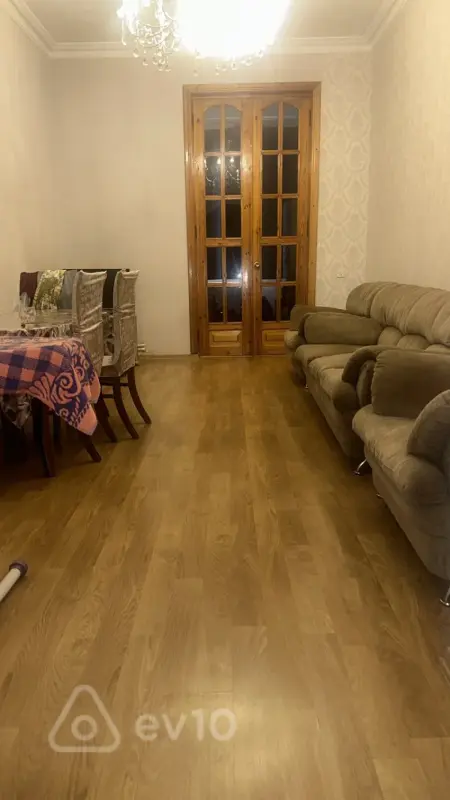 Kirayə verilir 3 otaqlı köhnə tikili 50 m²