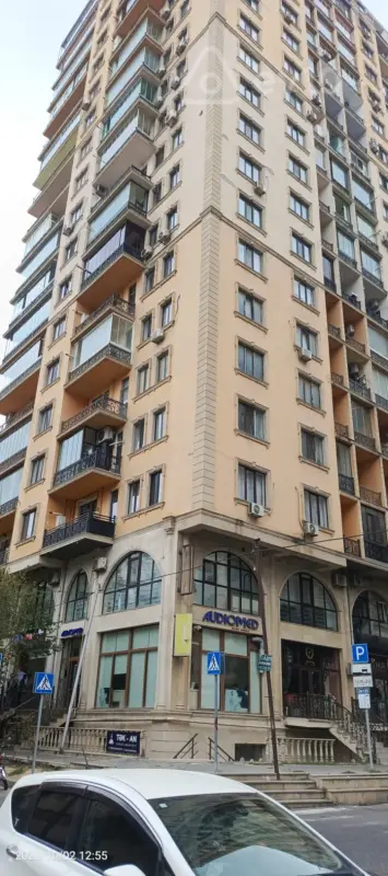 Satılır 3 otaqlı yeni tikili 152 m²
