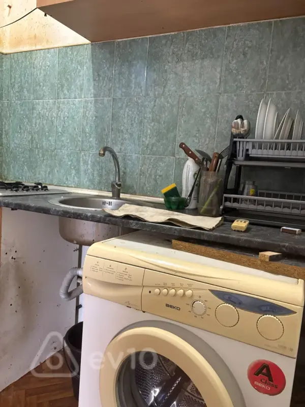 Kirayə verilir 1 otaqlı köhnə tikili 50 m²