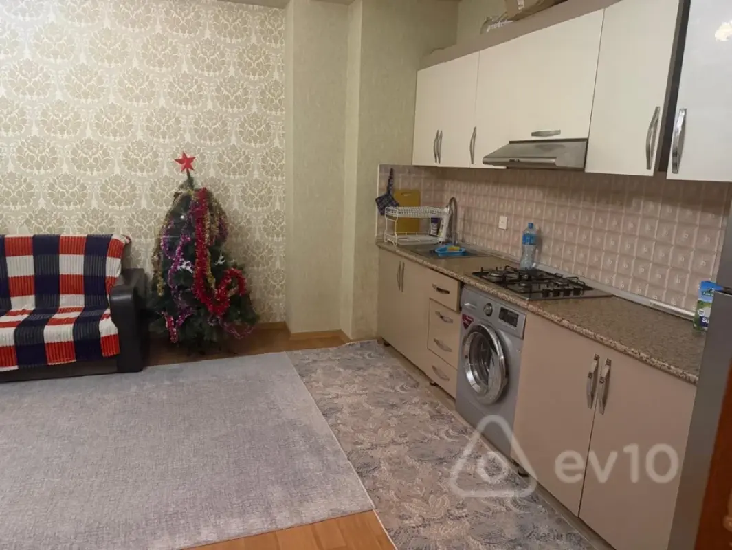 Kirayə verilir 3 otaqlı yeni tikili 65 m²