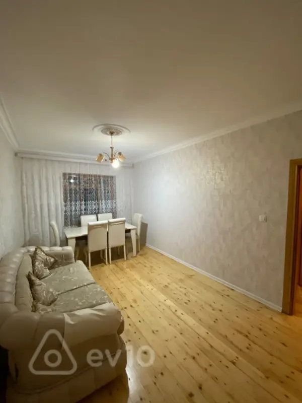 Kirayə verilir 3 otaqlı köhnə tikili 85 m²