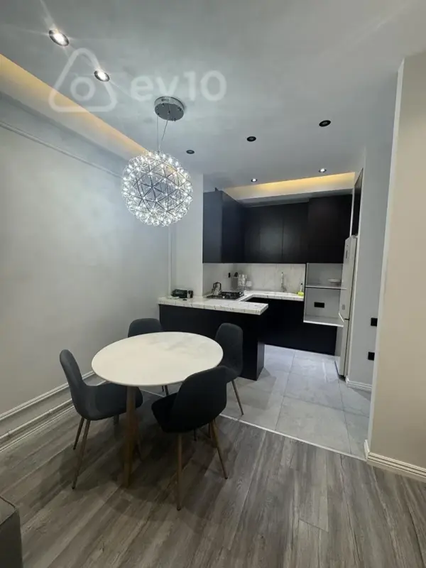Kirayə verilir 2 otaqlı yeni tikili 61 m²