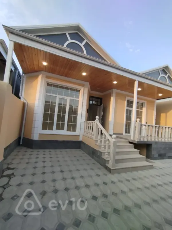 Satılır 4 otaqlı həyət evi 100 m²