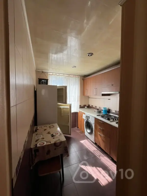 Kirayə verilir 3 otaqlı köhnə tikili 108 m²