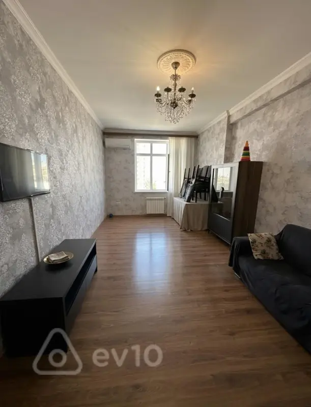 Kirayə verilir 2 otaqlı yeni tikili 80 m²