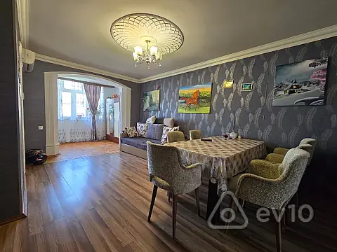 Satılır 2 otaqlı köhnə tikili 55 m² — Bakı, Nizami 2 otaq 55.00 m²