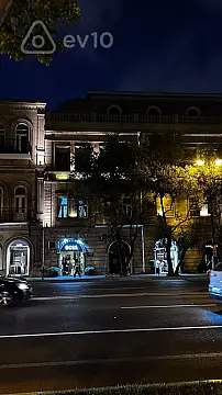 Satılır 4 otaqlı köhnə tikili 130 m² — Bakı, Səbail 4 otaq 130.00 m²