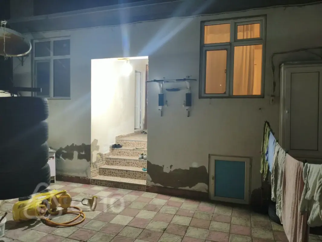 Kirayə verilir 4 otaqlı yeni tikili 90 m²