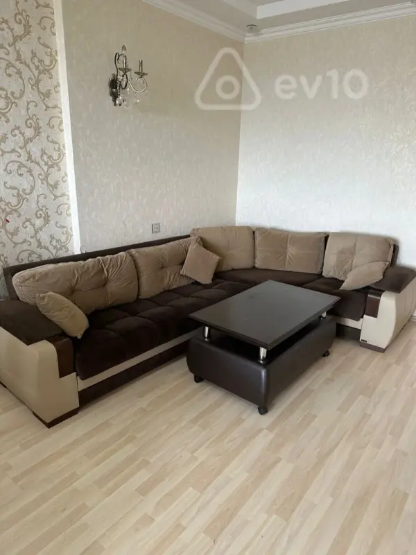 Kirayə verilir 2 otaqlı yeni tikili 95 m²