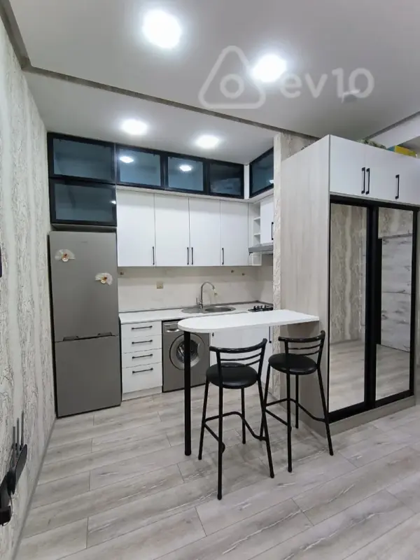 Satılır 2 otaqlı yeni tikili 60 m²