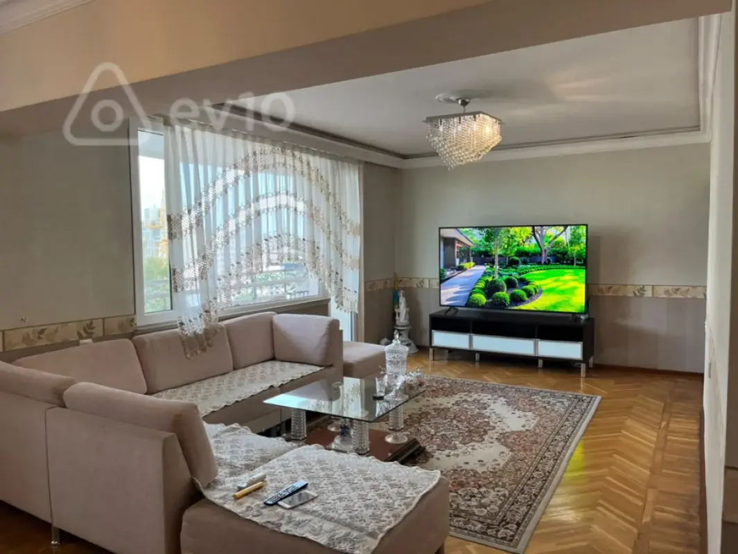 Kirayə verilir 4 otaqlı yeni tikili 150 m²