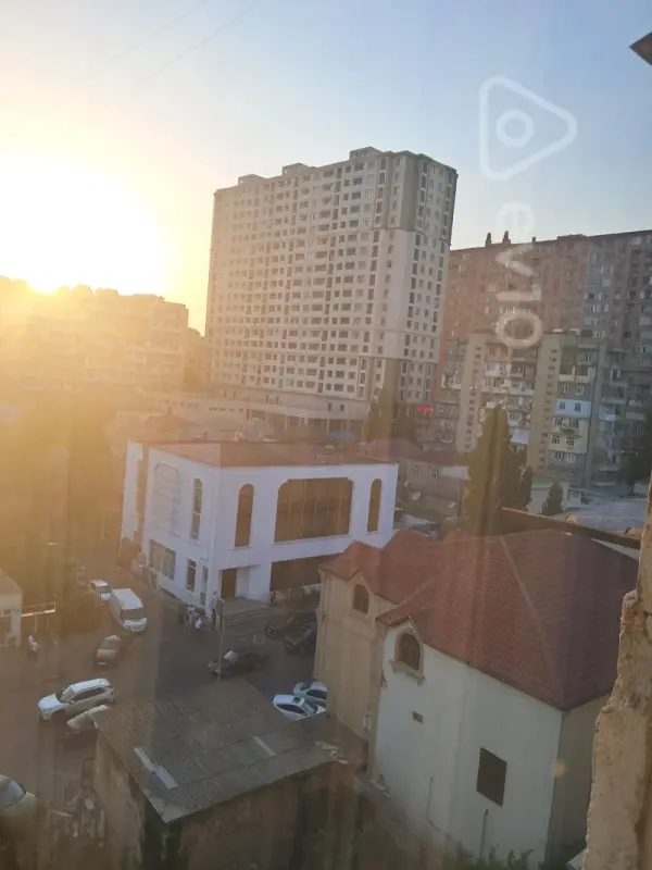 Satılır 3 otaqlı köhnə tikili 85 m²