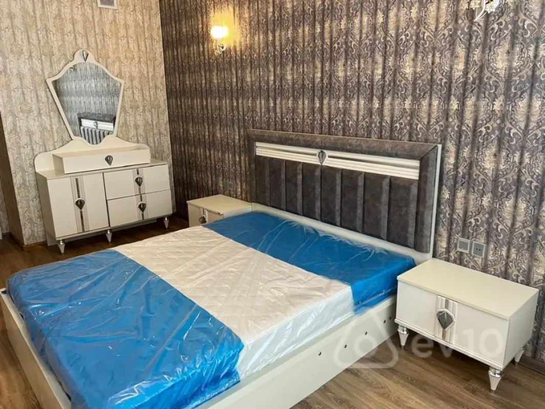 Kirayə verilir 2 otaqlı yeni tikili 65 m²