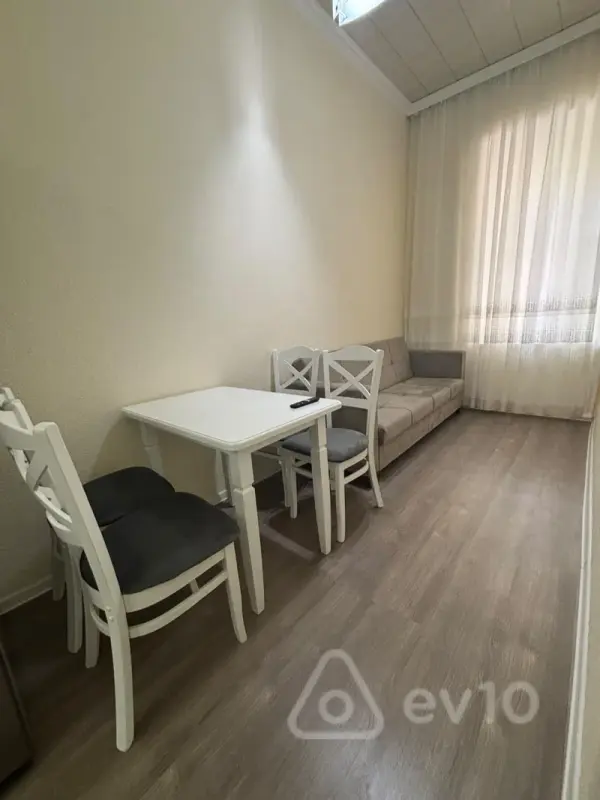 Satılır 2 otaqlı köhnə tikili 35 m²